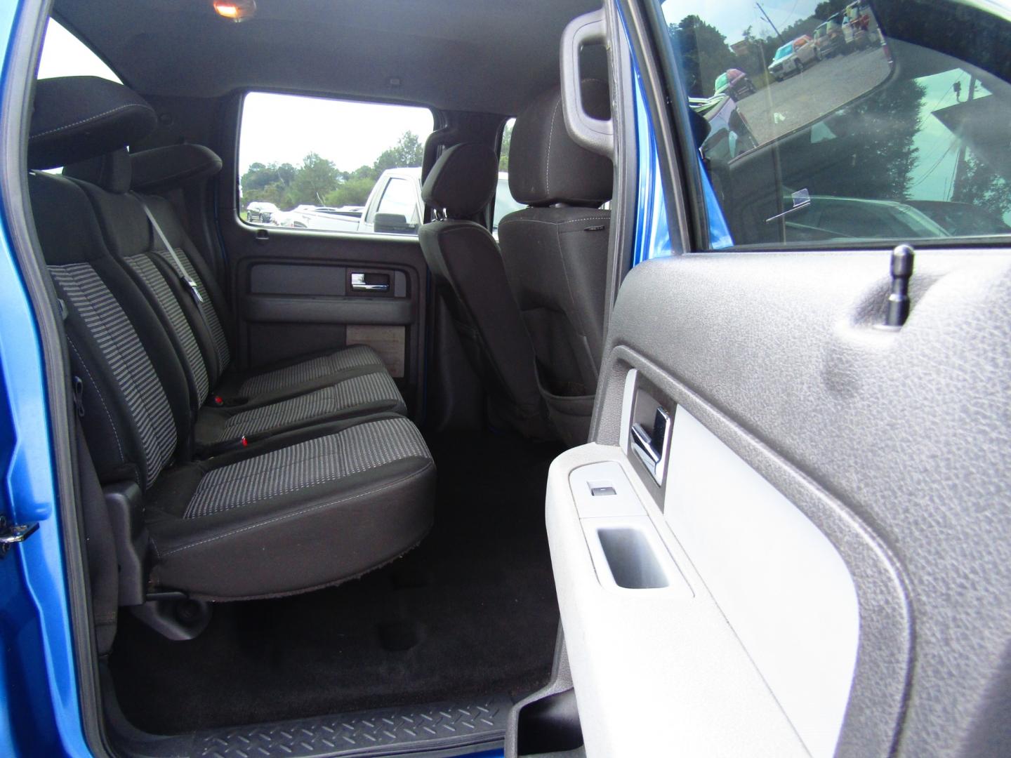 2014 Blue /Gray Ford F-150 FX2 SuperCrew 5.5-ft. Bed 2WD (1FTFW1CF5EK) with an 5.0L V8 engine, Automatic transmission, located at 15016 S Hwy 231, Midland City, AL, 36350, (334) 983-3001, 31.306210, -85.495277 - Photo#8