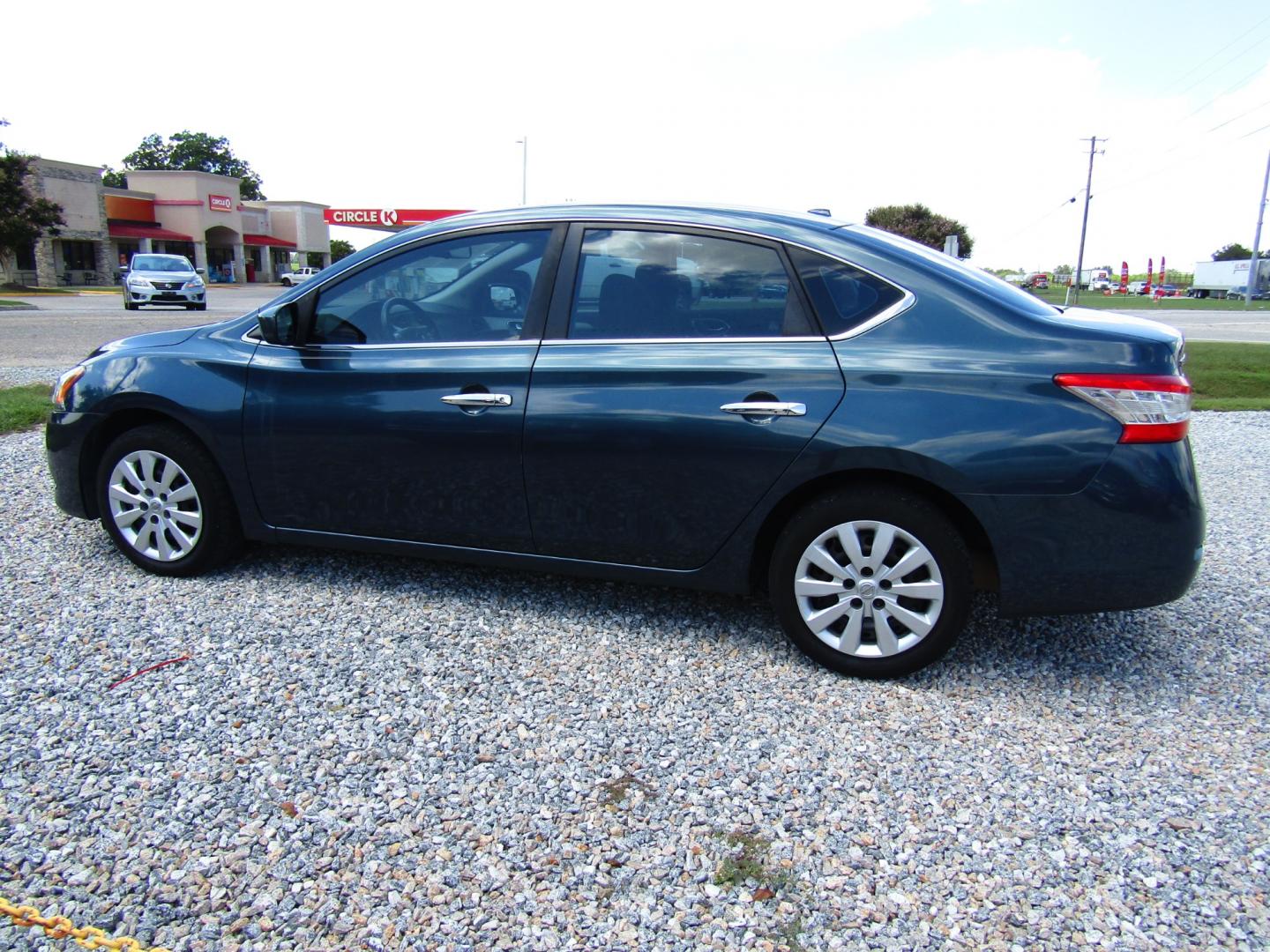 2015 Blue /Black Nissan Sentra S 6MT (3N1AB7AP0FY) with an 1.8L L4 SFI DOHC 16V engine, Automatic transmission, located at 15016 S Hwy 231, Midland City, AL, 36350, (334) 983-3001, 31.306210, -85.495277 - Photo#5