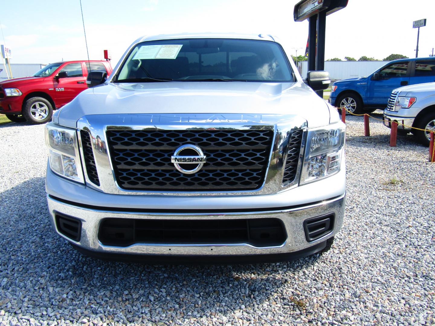 2017 Silver /Gray Nissan Titan S Crew Cab 2WD (1N6AA1EK4HN) with an 5.6L V8 DOHC 32V engine, Automatic transmission, located at 15016 S Hwy 231, Midland City, AL, 36350, (334) 983-3001, 31.306210, -85.495277 - Photo#1