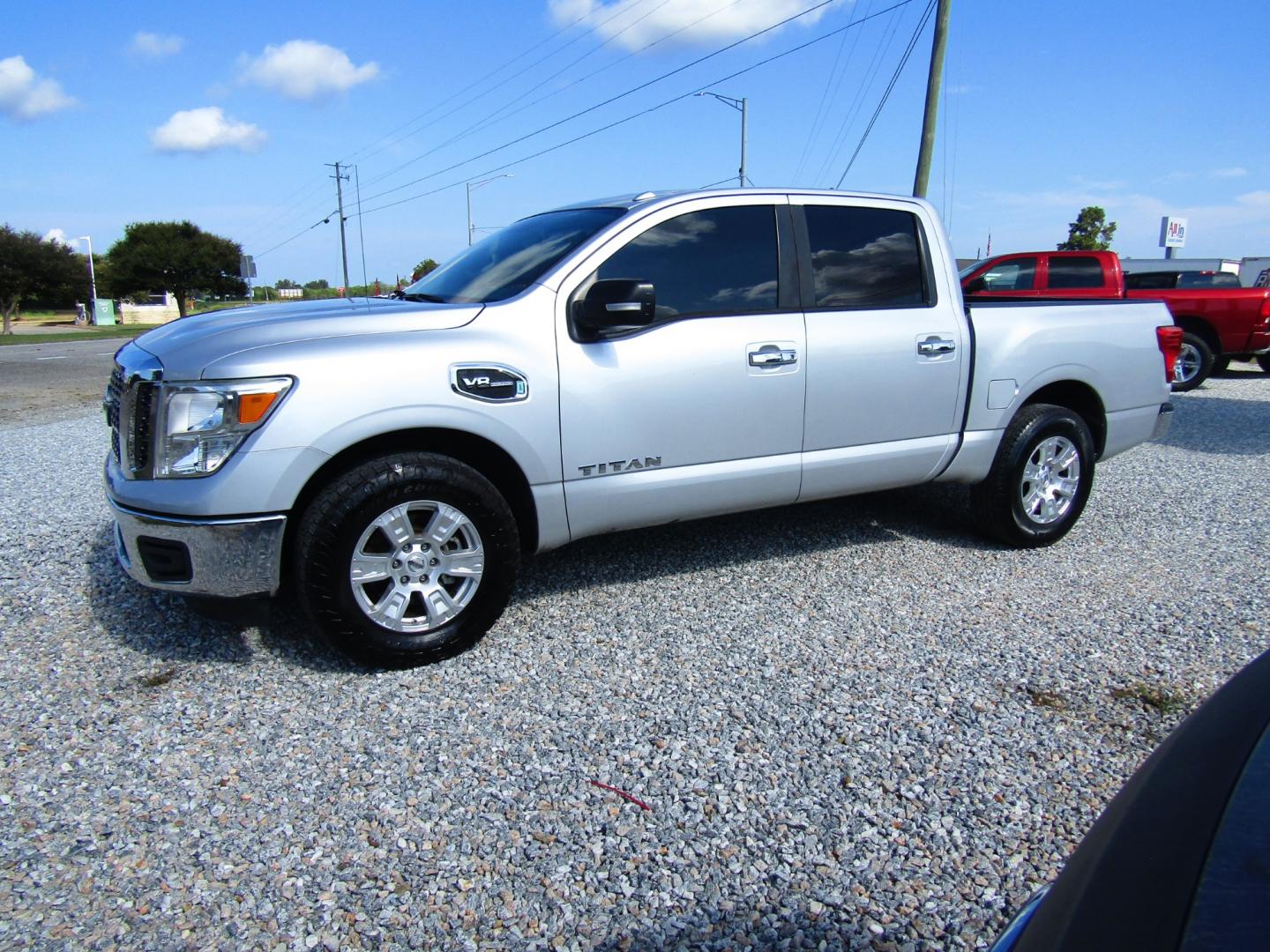 2017 Silver /Gray Nissan Titan S Crew Cab 2WD (1N6AA1EK4HN) with an 5.6L V8 DOHC 32V engine, Automatic transmission, located at 15016 S Hwy 231, Midland City, AL, 36350, (334) 983-3001, 31.306210, -85.495277 - Photo#2