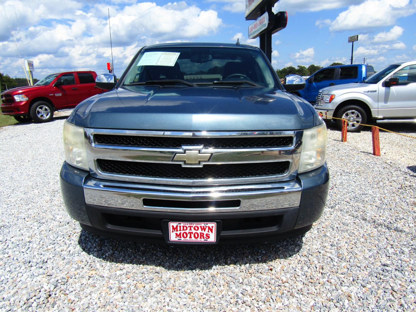 2010 Blue /Gray Chevrolet Silverado 1500 LT1 Extended Cab 2WD (1GCSCSE04AZ) with an 5.3L V8 OHV 16V FFV engine, Automatic transmission, located at 15016 S Hwy 231, Midland City, AL, 36350, (334) 983-3001, 31.306210, -85.495277 - Photo#1