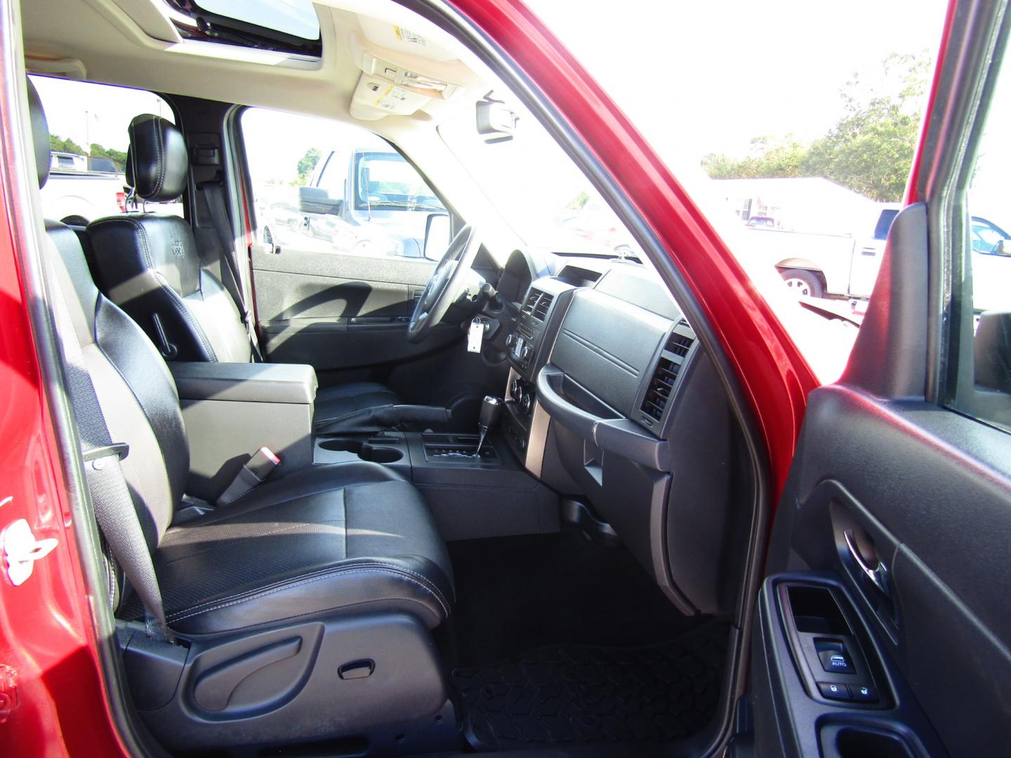 2012 Red /Black Jeep Liberty Sport 2WD (1C4PJLAK6CW) with an 3.7L V6 SOHC 12V engine, Automatic transmission, located at 15016 S Hwy 231, Midland City, AL, 36350, (334) 983-3001, 31.306210, -85.495277 - Photo#10