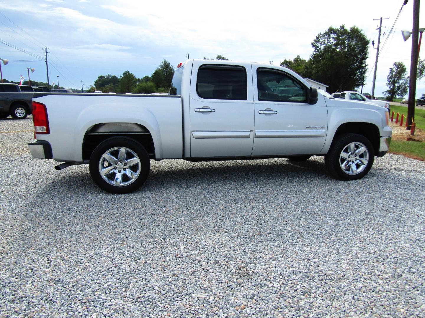 2013 Silver /Black GMC Sierra 1500 SLE Crew Cab 2WD (3GTP1VE03DG) with an 5.3L V8 OHV 16V FFV engine, Automatic transmission, located at 15016 S Hwy 231, Midland City, AL, 36350, (334) 983-3001, 31.306210, -85.495277 - Photo#7