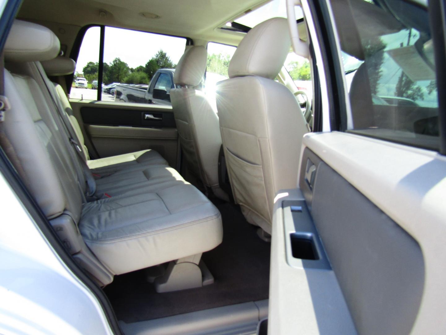 2013 WHITE Ford Expedition King Ranch 2WD (1FMJU1H58DE) with an 5.4L V8 SOHC 16V FFV engine, Automatic transmission, located at 15016 S Hwy 231, Midland City, AL, 36350, (334) 983-3001, 31.306210, -85.495277 - Photo#9