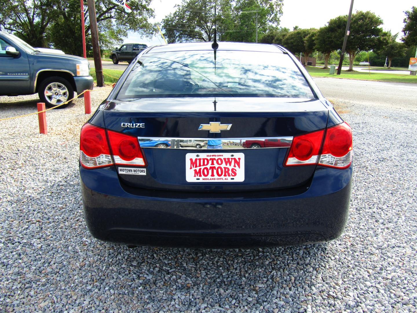 2011 Blue /Gray Chevrolet Cruze 2LS (1G1PC5SH1B7) with an 1.8L L4 DOHC 16V FFV engine, Automatic transmission, located at 15016 S Hwy 231, Midland City, AL, 36350, (334) 983-3001, 31.306210, -85.495277 - Photo#6