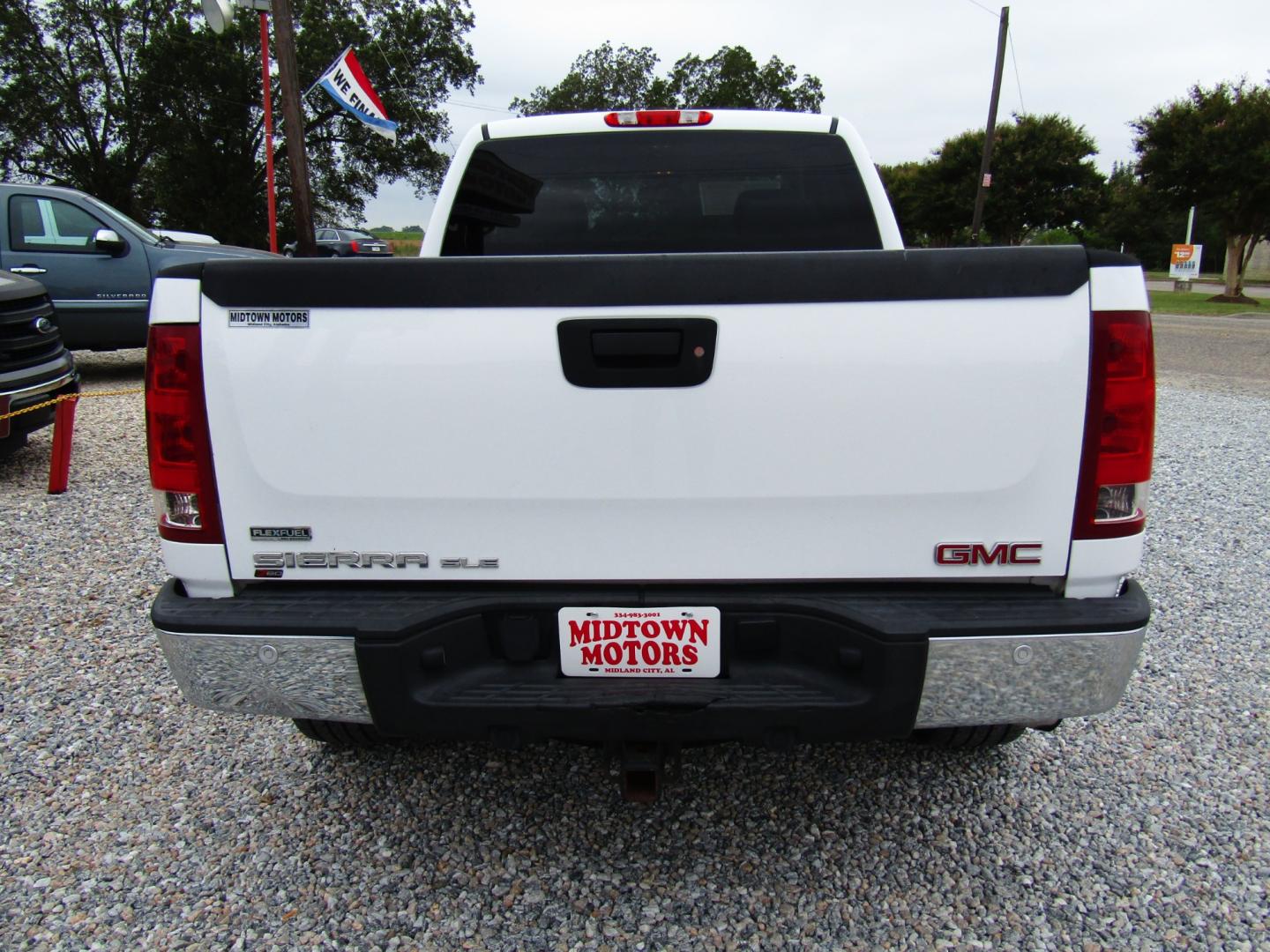 2011 WHITE /Tan GMC Sierra 1500 SLE Ext. Cab 2WD (1GTR1VE09BZ) with an 5.3L V8 OHV 16V FFV engine, Automatic transmission, located at 15016 S Hwy 231, Midland City, AL, 36350, (334) 983-3001, 31.306210, -85.495277 - Photo#6