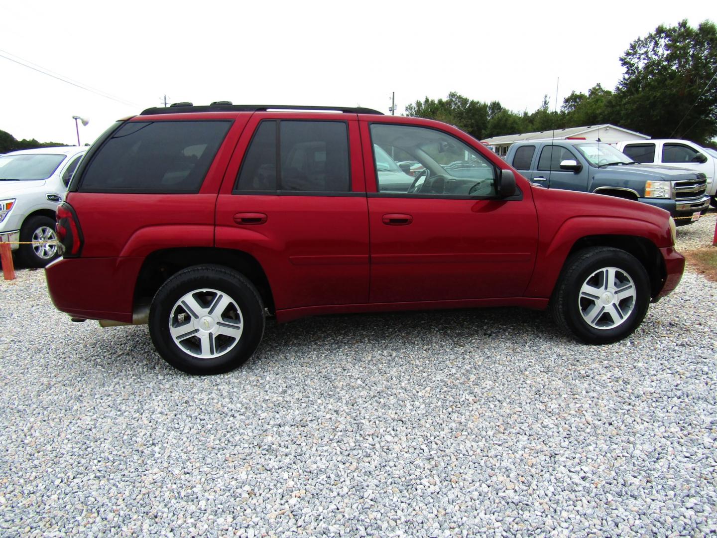 2006 Maroon Chevrolet TrailBlazer LS 2WD (1GNDS13S762) with an 4.2L L6 DOHC 24V engine, Automatic transmission, located at 15016 S Hwy 231, Midland City, AL, 36350, (334) 983-3001, 31.306210, -85.495277 - Photo#7