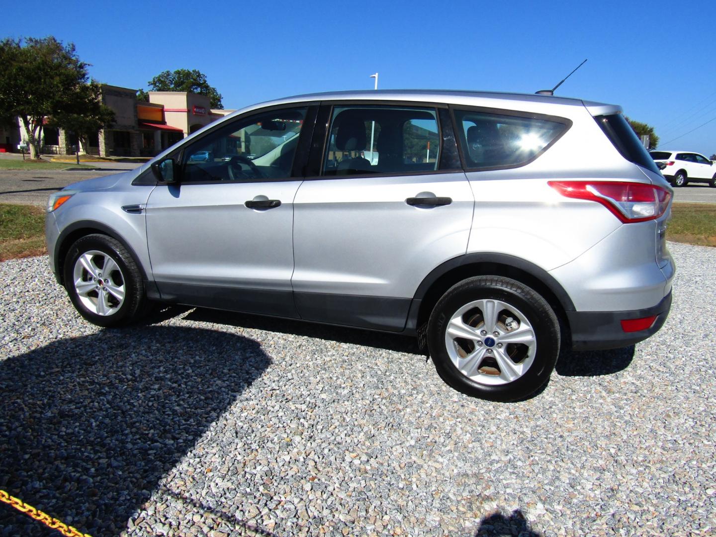 2014 Silver /Gray Ford Escape S FWD (1FMCU0F75EU) with an 2.5L L4 DOHC 16V engine, Automatic transmission, located at 15016 S Hwy 231, Midland City, AL, 36350, (334) 983-3001, 31.306210, -85.495277 - Photo#5