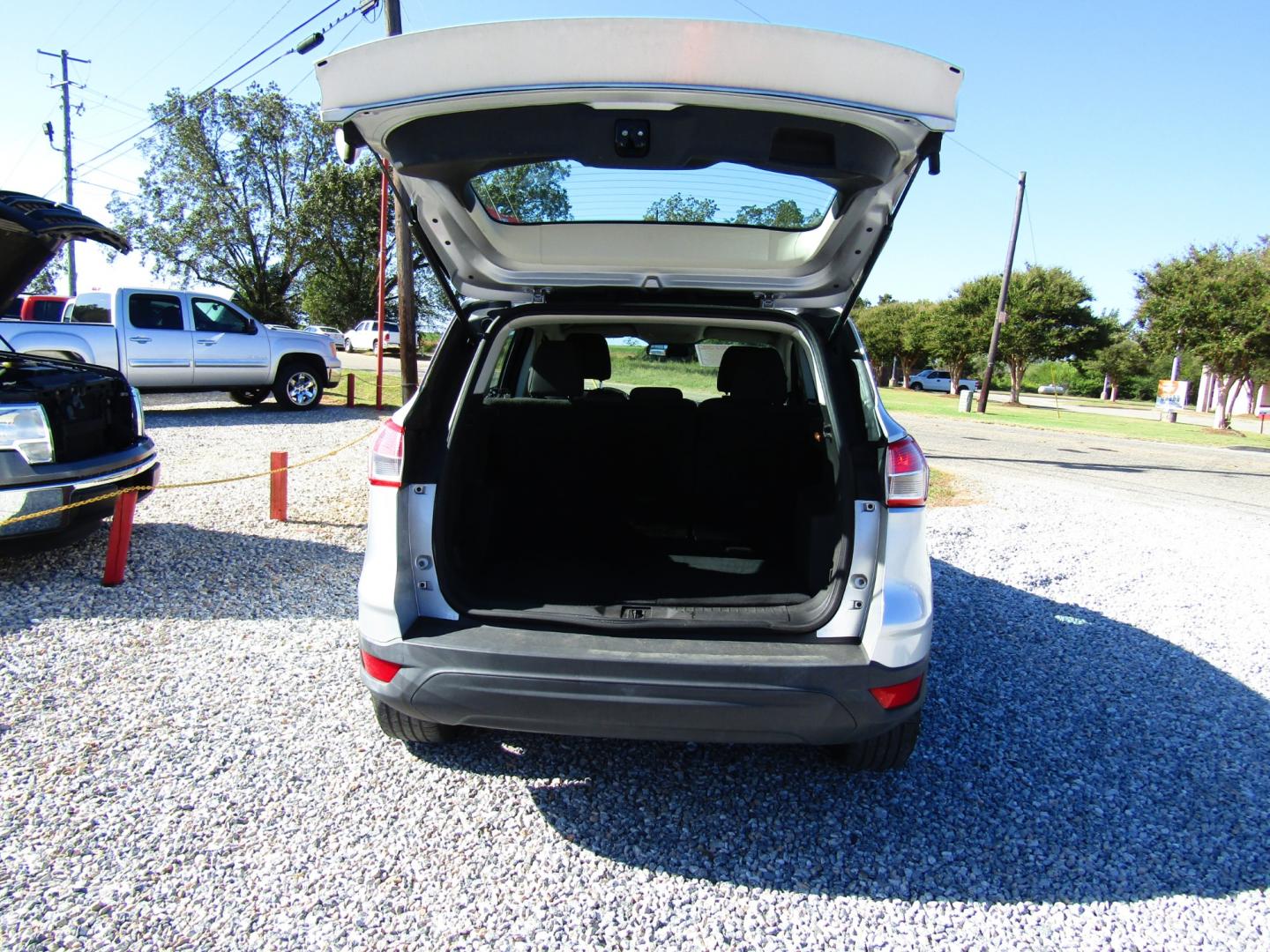 2014 Silver /Gray Ford Escape S FWD (1FMCU0F75EU) with an 2.5L L4 DOHC 16V engine, Automatic transmission, located at 15016 S Hwy 231, Midland City, AL, 36350, (334) 983-3001, 31.306210, -85.495277 - Photo#7