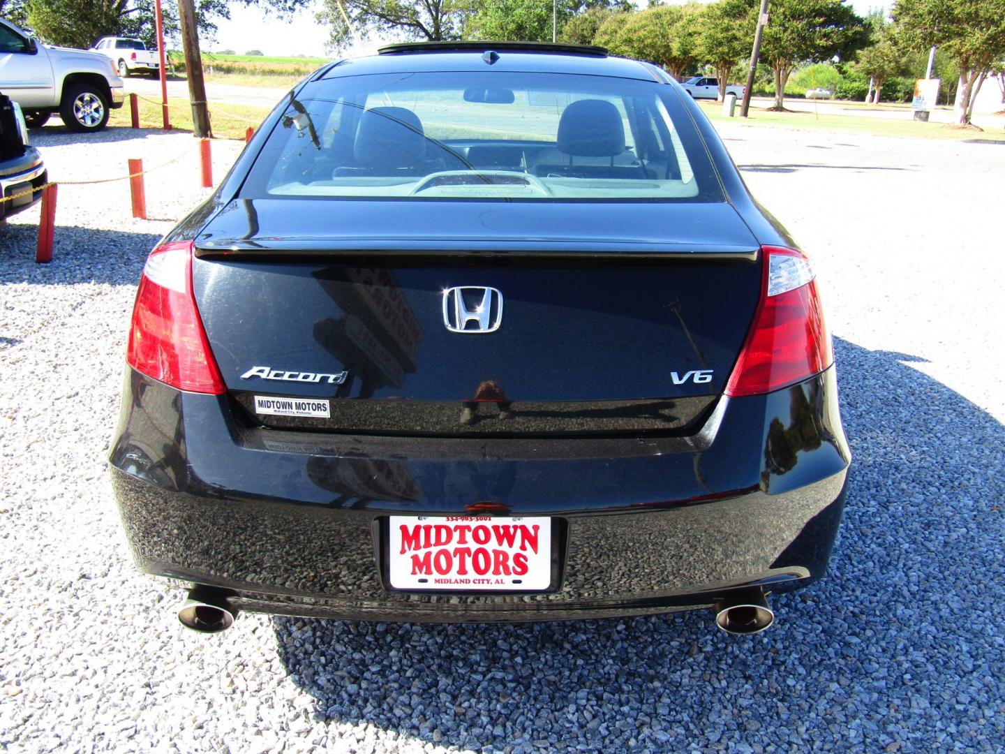 2010 Black /Black Honda Accord EX-L V-6 Coupe AT (1HGCS2B85AA) with an 3.5L V6 SOHC 24V engine, Automatic transmission, located at 15016 S Hwy 231, Midland City, AL, 36350, (334) 983-3001, 31.306210, -85.495277 - Photo#5