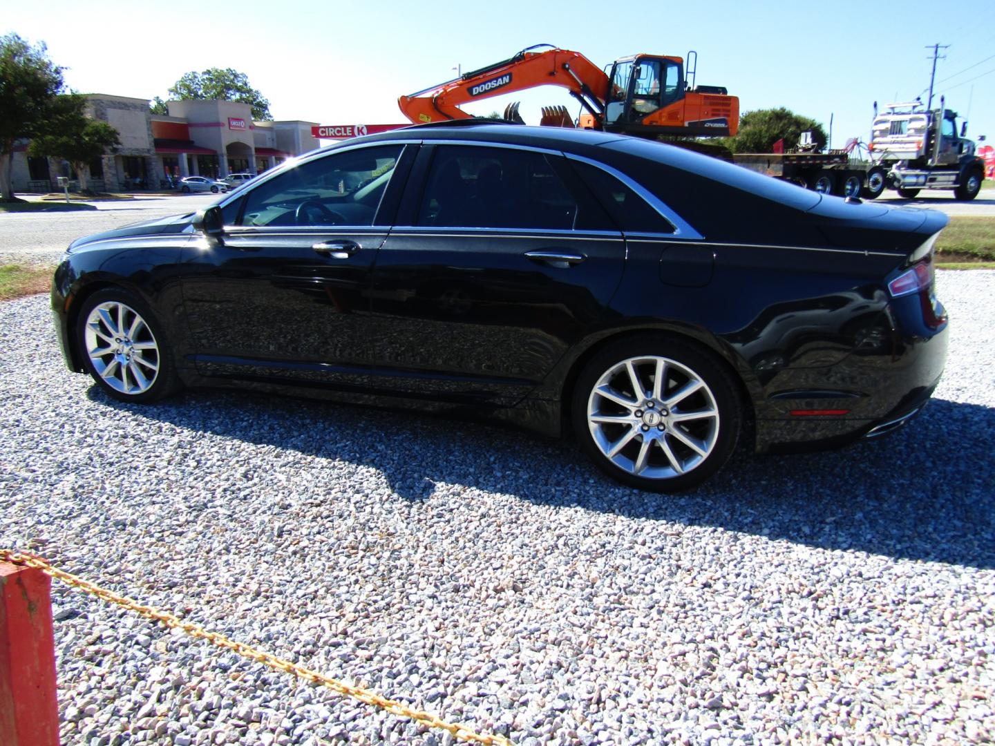 2014 Black /Black Lincoln MKZ FWD (3LN6L2G9XER) with an 2.0L L4 DOHC 16V engine, Automatic transmission, located at 15016 S Hwy 231, Midland City, AL, 36350, (334) 983-3001, 31.306210, -85.495277 - Photo#5