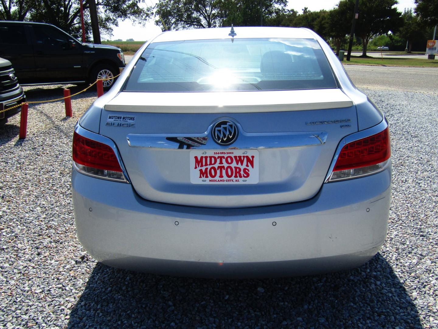 2011 Silver /Black Buick LaCrosse CXL FWD (1G4GC5ECXBF) with an 2.4L L4 DOHC 16V engine, Automatic transmission, located at 15016 S Hwy 231, Midland City, AL, 36350, (334) 983-3001, 31.306210, -85.495277 - Photo#6