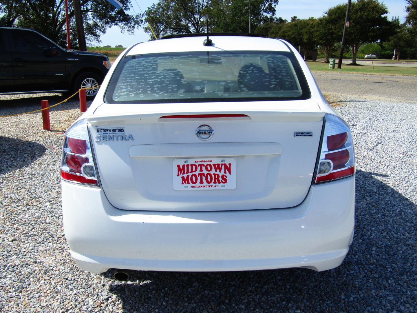 2012 WHITE /Gray Nissan Sentra 2.0 (3N1AB6AP2CL) with an 2.0L L4 DOHC 16V engine, Automatic transmission, located at 15016 S Hwy 231, Midland City, AL, 36350, (334) 983-3001, 31.306210, -85.495277 - Photo#7