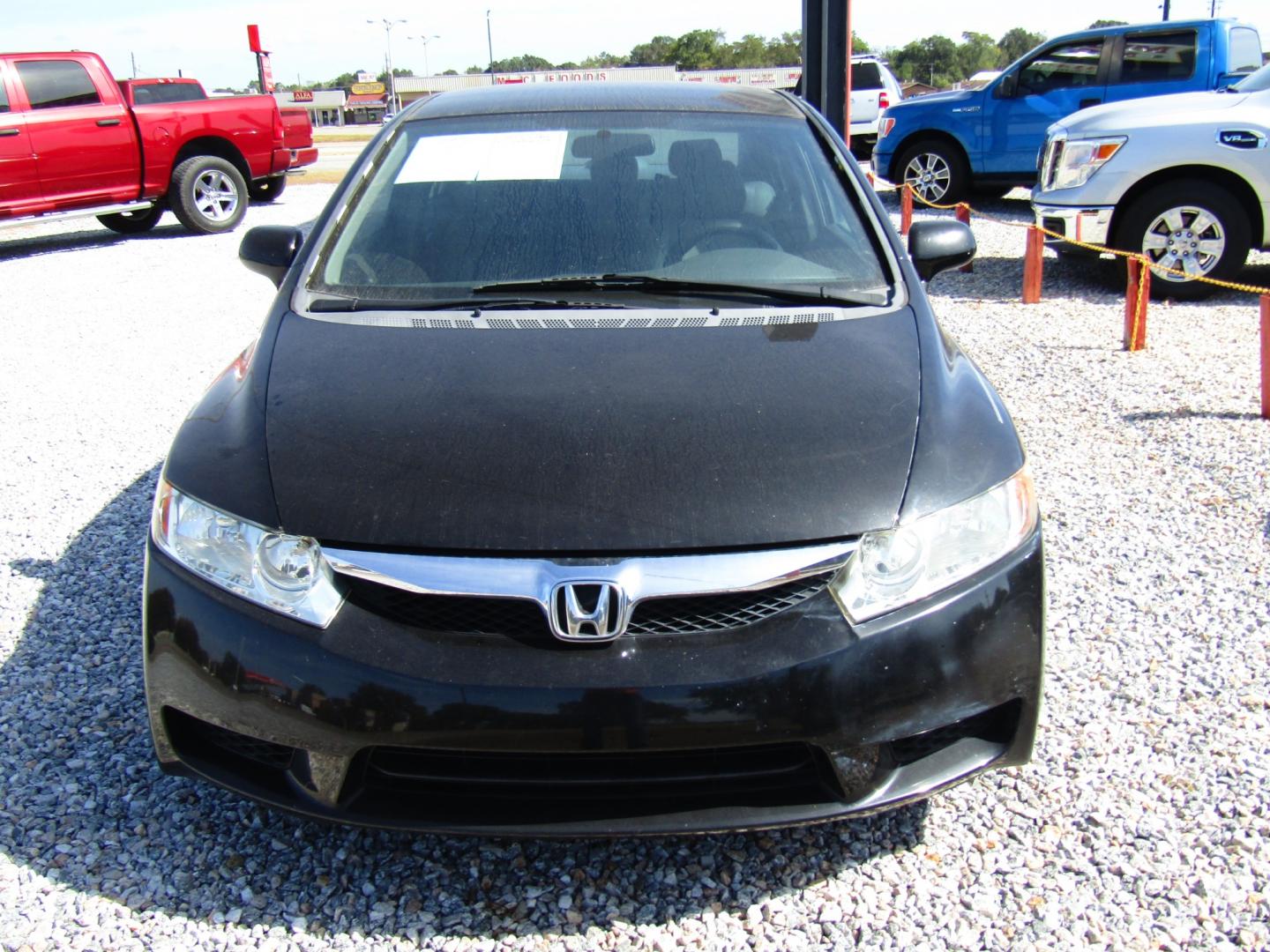 2009 Black /Gray Honda Civic LX Sedan 5-Speed AT (19XFA16589E) with an 1.8L L4 SOHC 16V engine, Automatic transmission, located at 15016 S Hwy 231, Midland City, AL, 36350, (334) 983-3001, 31.306210, -85.495277 - Photo#1