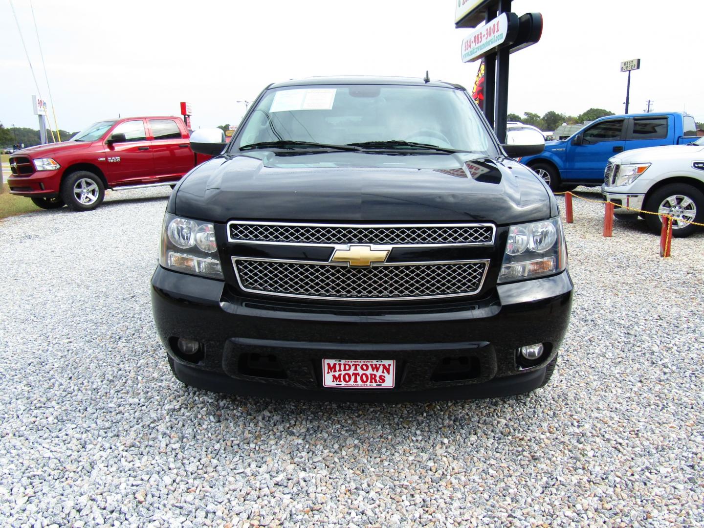 2009 Black /Gray Chevrolet Suburban LTZ 1500 2WD (1GNFC36009R) with an 5.3L V8 OHV 16V FFV engine, Automatic transmission, located at 15016 S Hwy 231, Midland City, AL, 36350, (334) 983-3001, 31.306210, -85.495277 - Photo#1