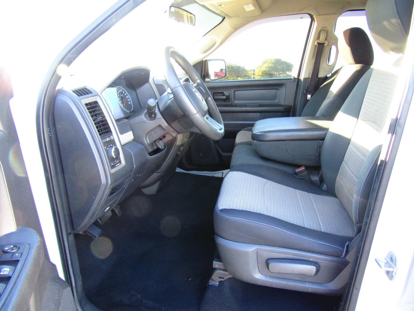 2011 WHITE /Gray Dodge Ram 1500 SLT Quad Cab 2WD (1D7RB1GK5BS) with an 3.7L V6 SOHC 12V engine, Automatic transmission, located at 15016 S Hwy 231, Midland City, AL, 36350, (334) 983-3001, 31.306210, -85.495277 - Photo#3