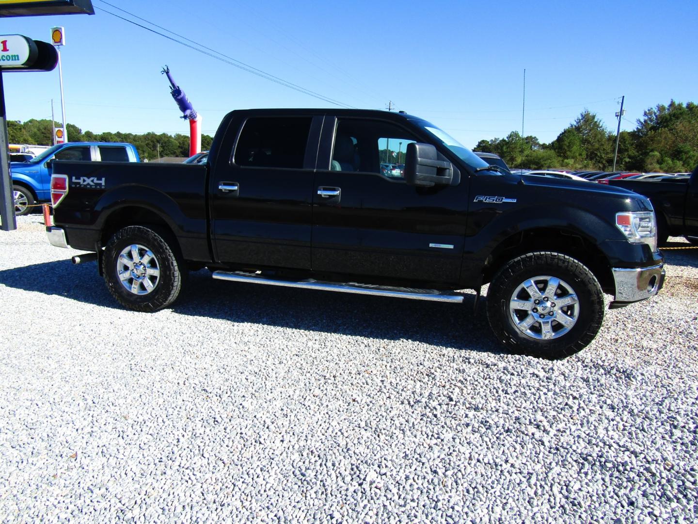 2014 Black /Gray Ford F-150 FX4 SuperCrew 5.5-ft. Bed 4WD (1FTFW1ETXEF) with an 3.5L V6 TURBO engine, Automatic transmission, located at 15016 S Hwy 231, Midland City, AL, 36350, (334) 983-3001, 31.306210, -85.495277 - Photo#0