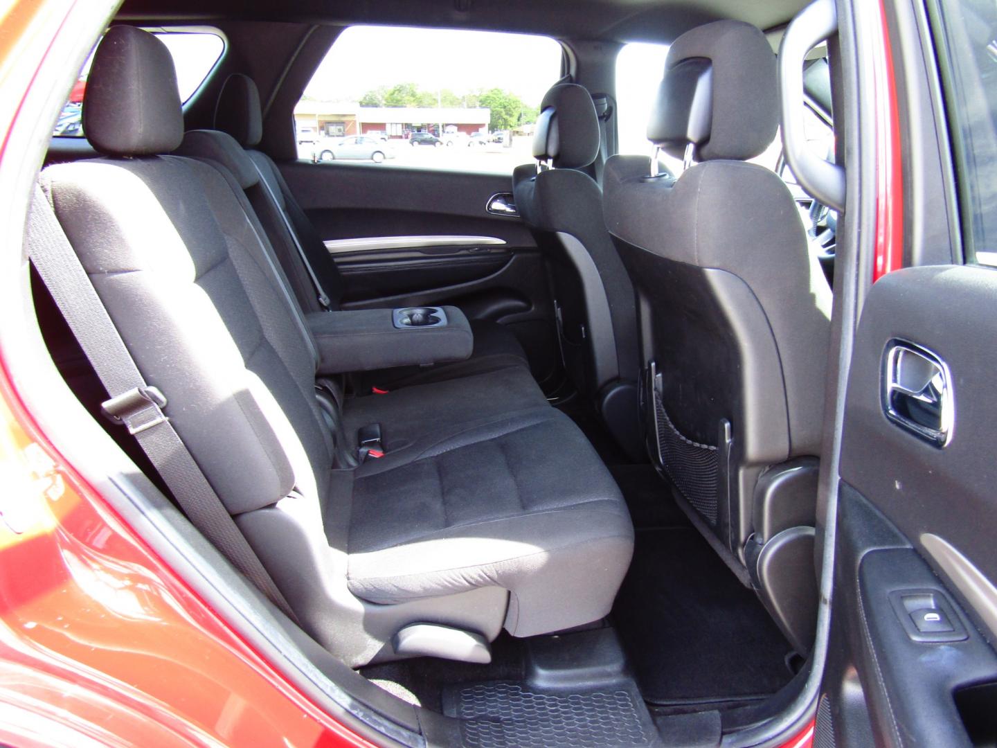 2014 Red /Black Dodge Durango SXT RWD (1C4RDHAG9EC) with an 3.6L V6 DOHC 24V engine, Automatic transmission, located at 15016 S Hwy 231, Midland City, AL, 36350, (334) 983-3001, 31.306210, -85.495277 - Photo#9