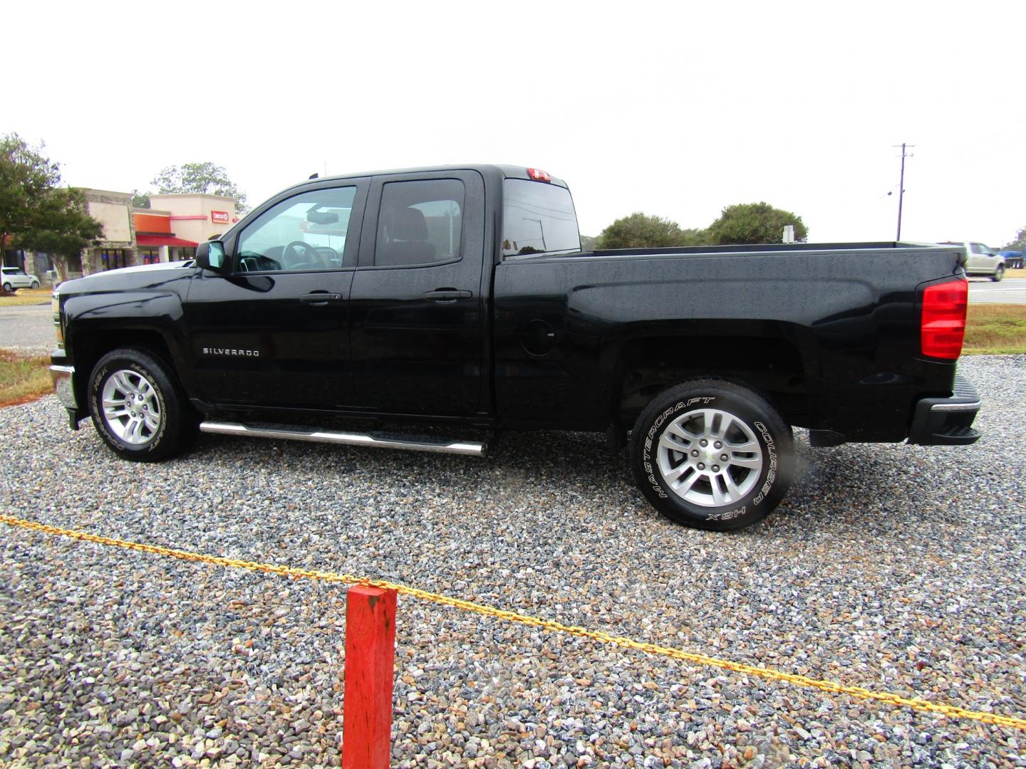 2014 Black /Gray Chevrolet Silverado 1500 1LT Double Cab 2WD (1GCRCREC2EZ) with an 5.3L V8 OHV 16V engine, Automatic transmission, located at 15016 S Hwy 231, Midland City, AL, 36350, (334) 983-3001, 31.306210, -85.495277 - Photo#5