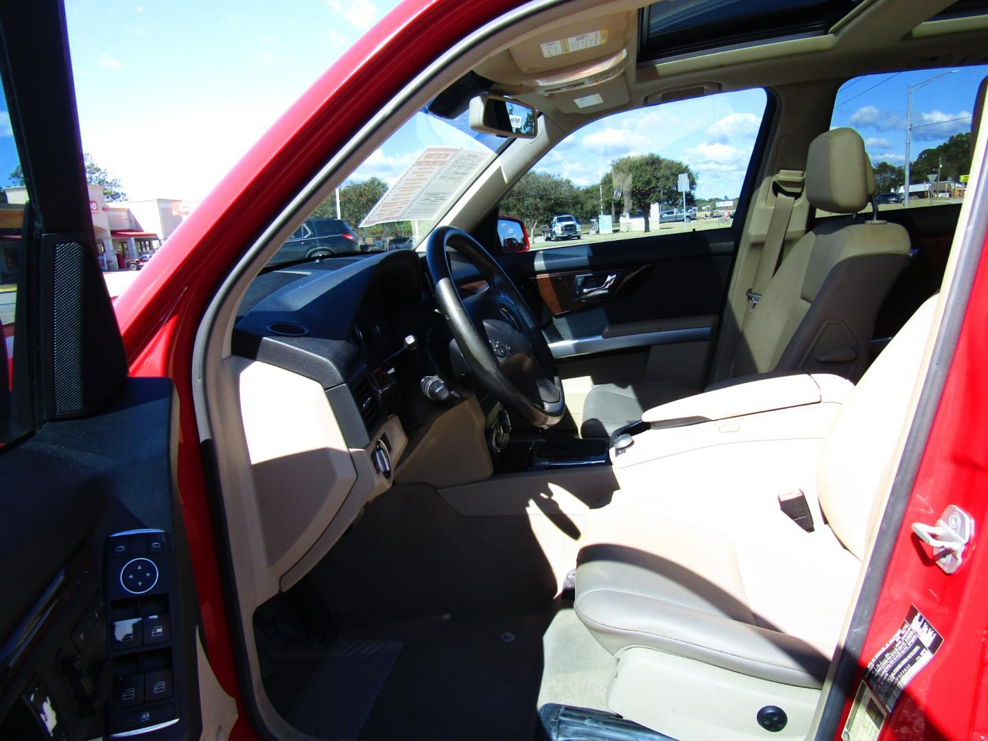 2011 Red /Tan Mercedes-Benz GLK-Class GLK350 (WDCGG5GB4BF) with an V6, 3.5 Liter engine, Automatic transmission, located at 15016 S Hwy 231, Midland City, AL, 36350, (334) 983-3001, 31.306210, -85.495277 - Photo#3