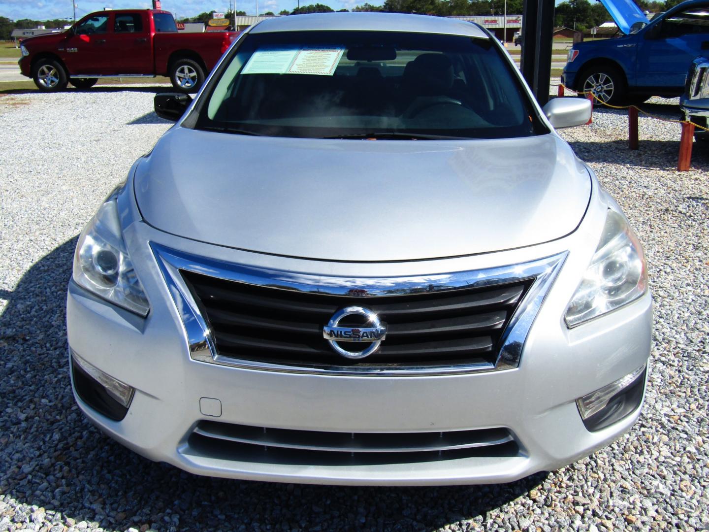 2014 Silver /Gray Nissan Altima 2.5 SL (1N4AL3AP6EN) with an 2.5L L4 DOHC 16V engine, Automatic transmission, located at 15016 S Hwy 231, Midland City, AL, 36350, (334) 983-3001, 31.306210, -85.495277 - Photo#1