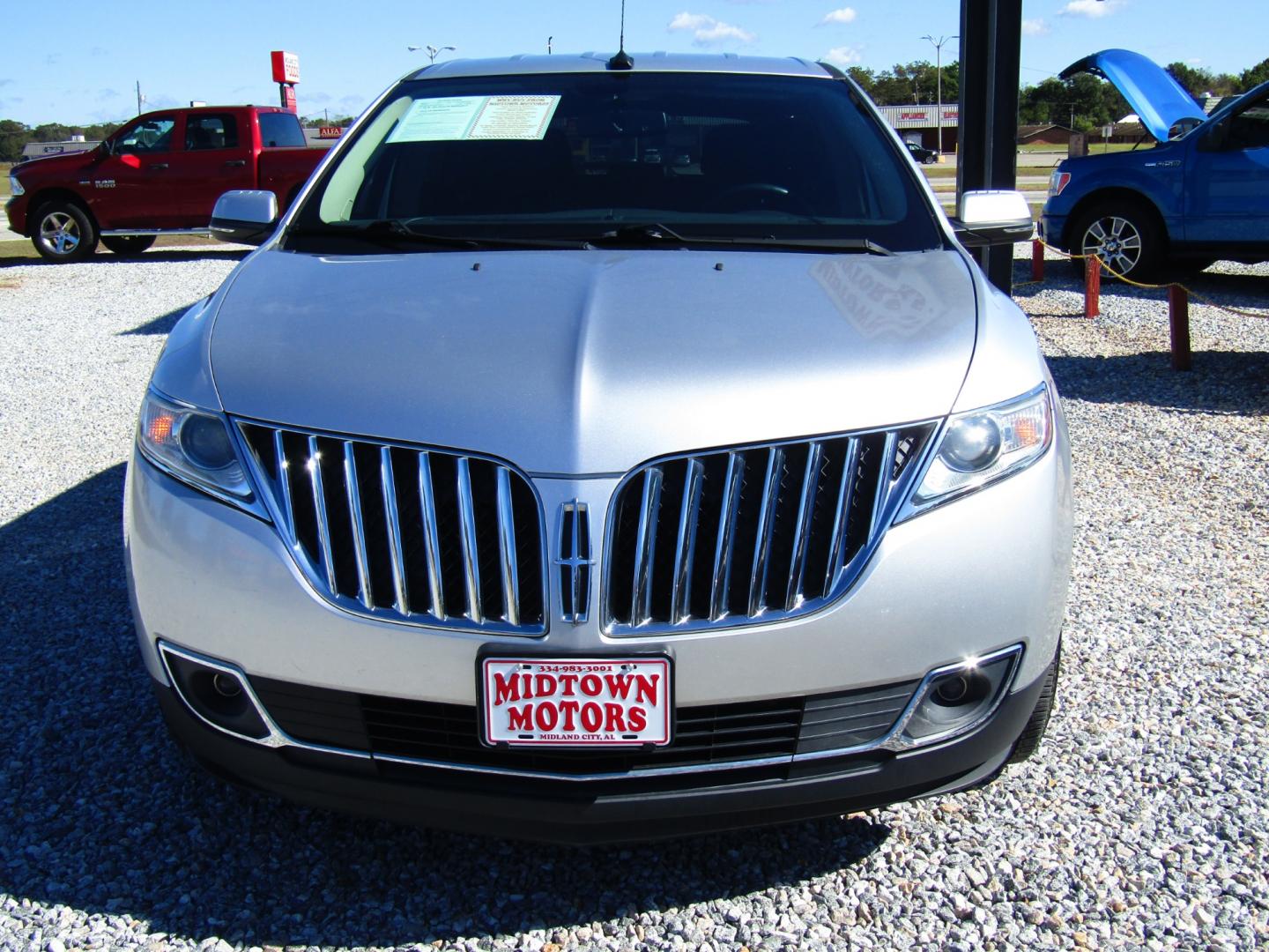 2014 Silver /Black Lincoln MKX FWD (2LMDJ6JK9EB) with an 3.7L V6 DOHC 24V engine, Automatic transmission, located at 15016 S Hwy 231, Midland City, AL, 36350, (334) 983-3001, 31.306210, -85.495277 - Photo#1