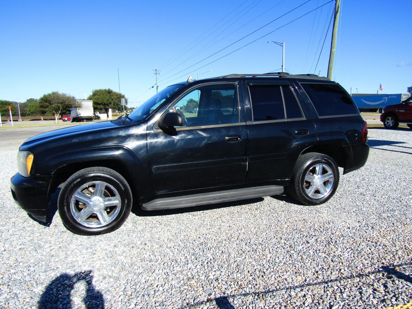 2008 Black /Black Chevrolet TrailBlazer LT1 2WD (1GNDS13S082) with an 4.2L L6 DOHC 24V engine, Automatic transmission, located at 15016 S Hwy 231, Midland City, AL, 36350, (334) 983-3001, 31.306210, -85.495277 - Photo#2