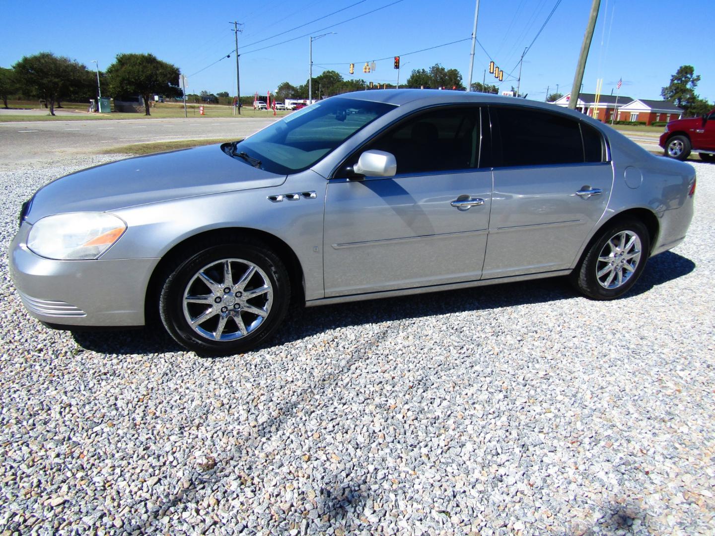 2008 Silver /Gray Buick Lucerne CXL (1G4HD57228U) with an 3.8L V6 OHV 12V engine, Automatic transmission, located at 15016 S Hwy 231, Midland City, AL, 36350, (334) 983-3001, 31.306210, -85.495277 - Photo#2