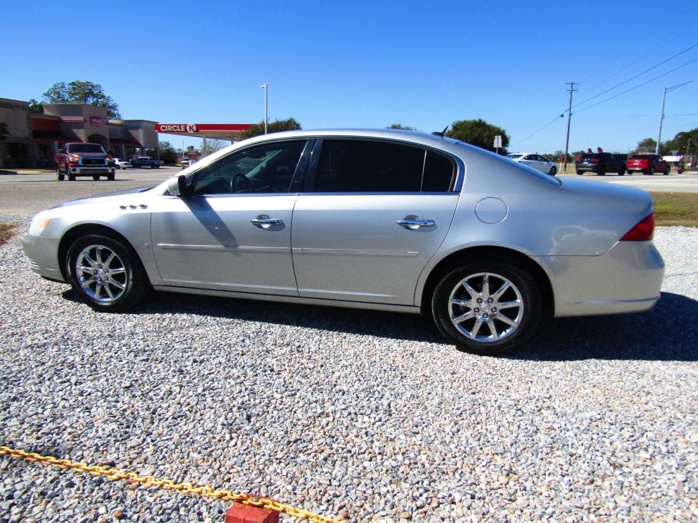 2008 Silver /Gray Buick Lucerne CXL (1G4HD57228U) with an 3.8L V6 OHV 12V engine, Automatic transmission, located at 15016 S Hwy 231, Midland City, AL, 36350, (334) 983-3001, 31.306210, -85.495277 - Photo#5