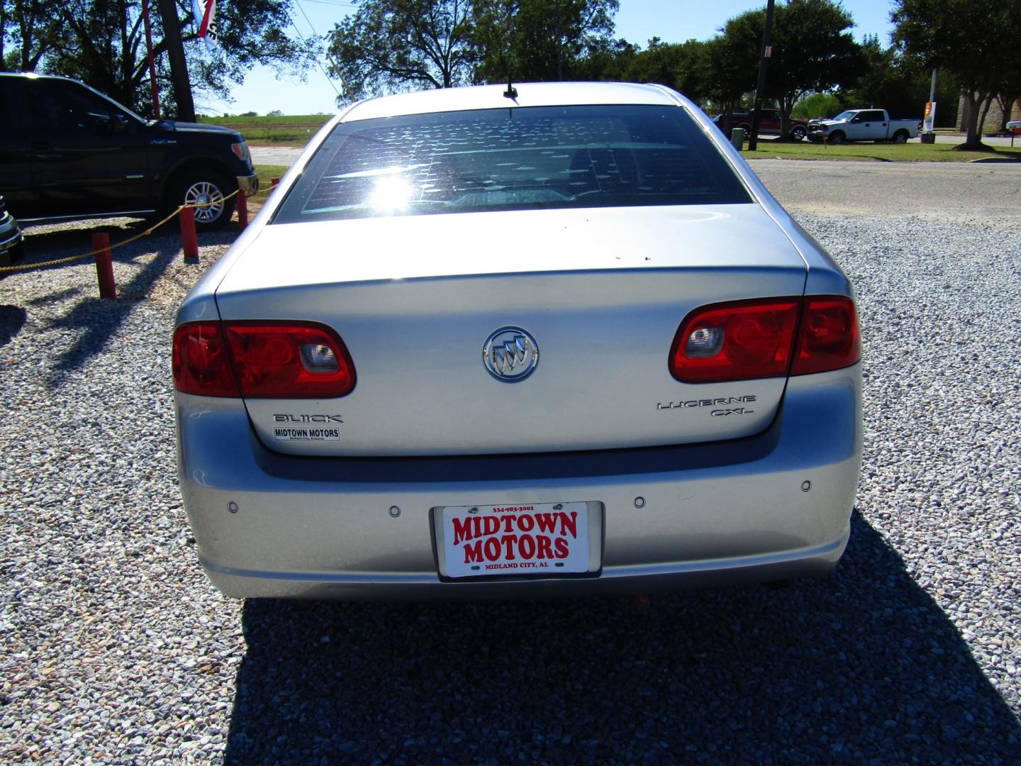 2008 Silver /Gray Buick Lucerne CXL (1G4HD57228U) with an 3.8L V6 OHV 12V engine, Automatic transmission, located at 15016 S Hwy 231, Midland City, AL, 36350, (334) 983-3001, 31.306210, -85.495277 - Photo#6