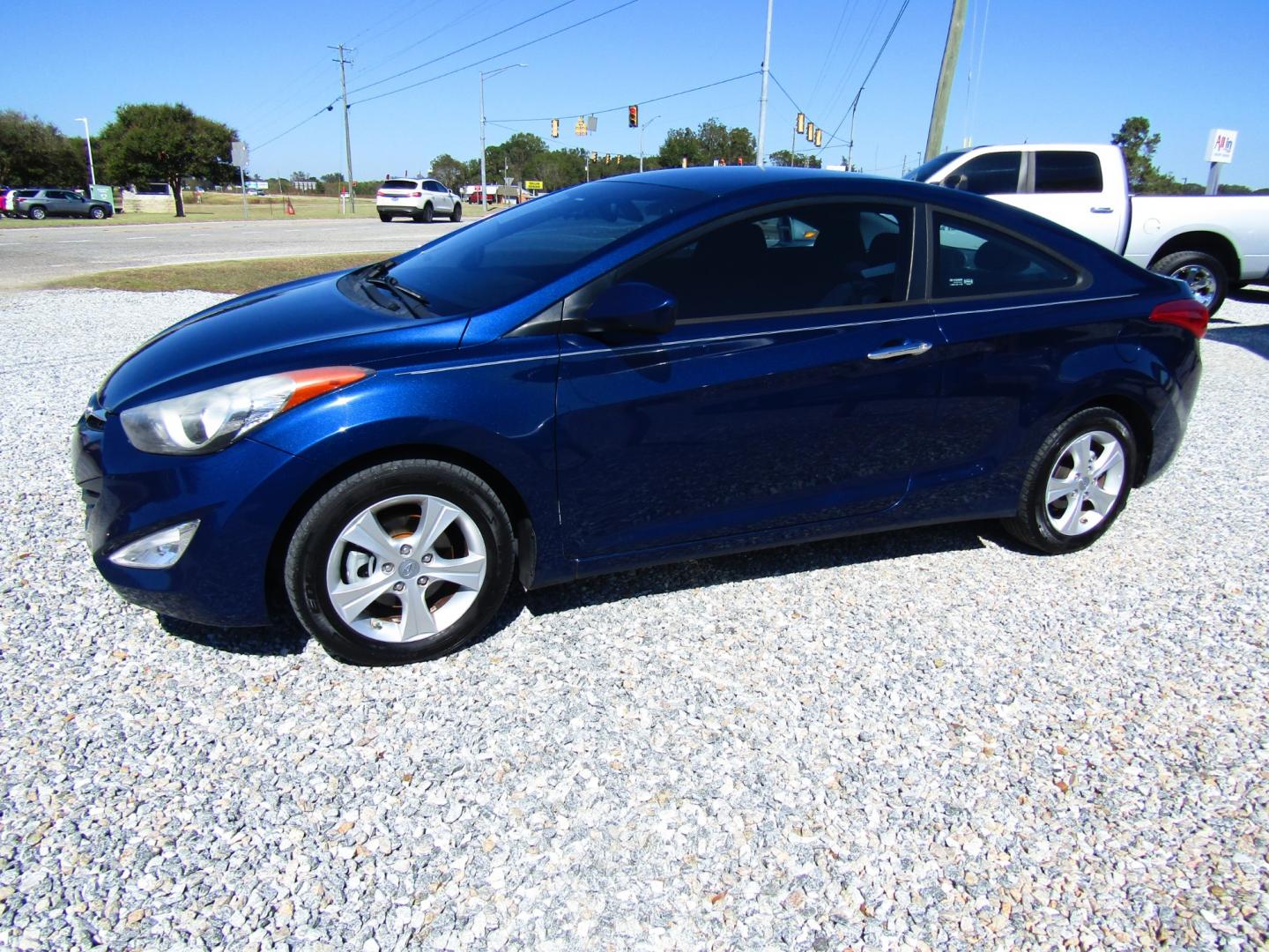 2013 Blue /Gray Hyundai Elantra GS Coupe A/T (KMHDH6AE7DU) with an 1.8L L4 DOHC 16V engine, Automatic transmission, located at 15016 S Hwy 231, Midland City, AL, 36350, (334) 983-3001, 31.306210, -85.495277 - Photo#2