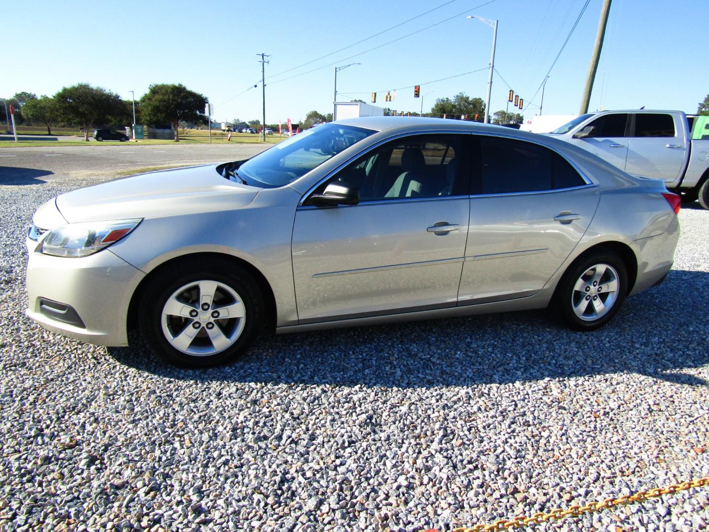 2015 Gold /Gray Chevrolet Malibu LS (1G11B5SL6FF) with an 2.5L L4 DOHC 16V engine, Automatic transmission, located at 15016 S Hwy 231, Midland City, AL, 36350, (334) 983-3001, 31.306210, -85.495277 - Photo#2