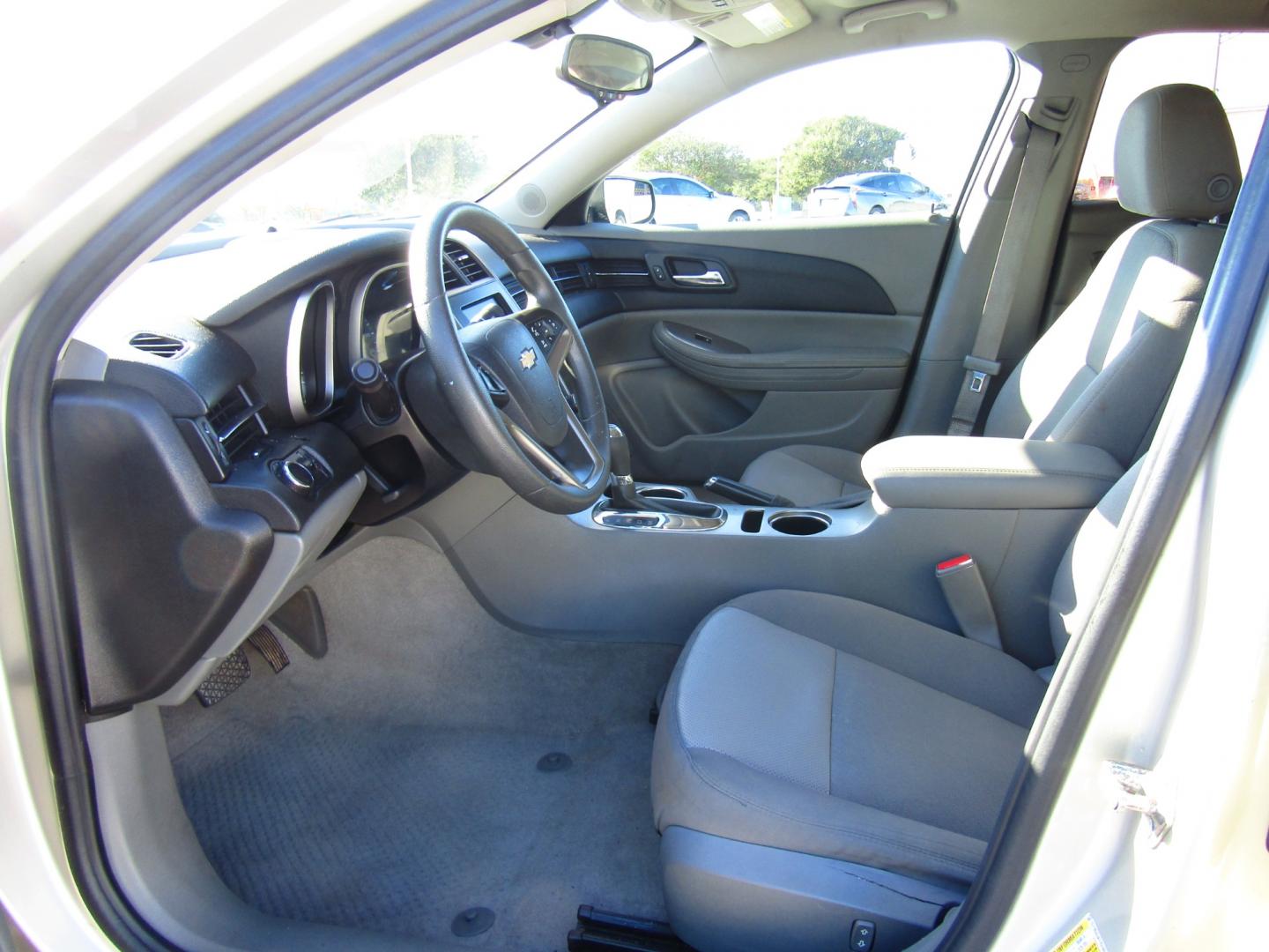 2015 Gold /Gray Chevrolet Malibu LS (1G11B5SL6FF) with an 2.5L L4 DOHC 16V engine, Automatic transmission, located at 15016 S Hwy 231, Midland City, AL, 36350, (334) 983-3001, 31.306210, -85.495277 - Photo#3