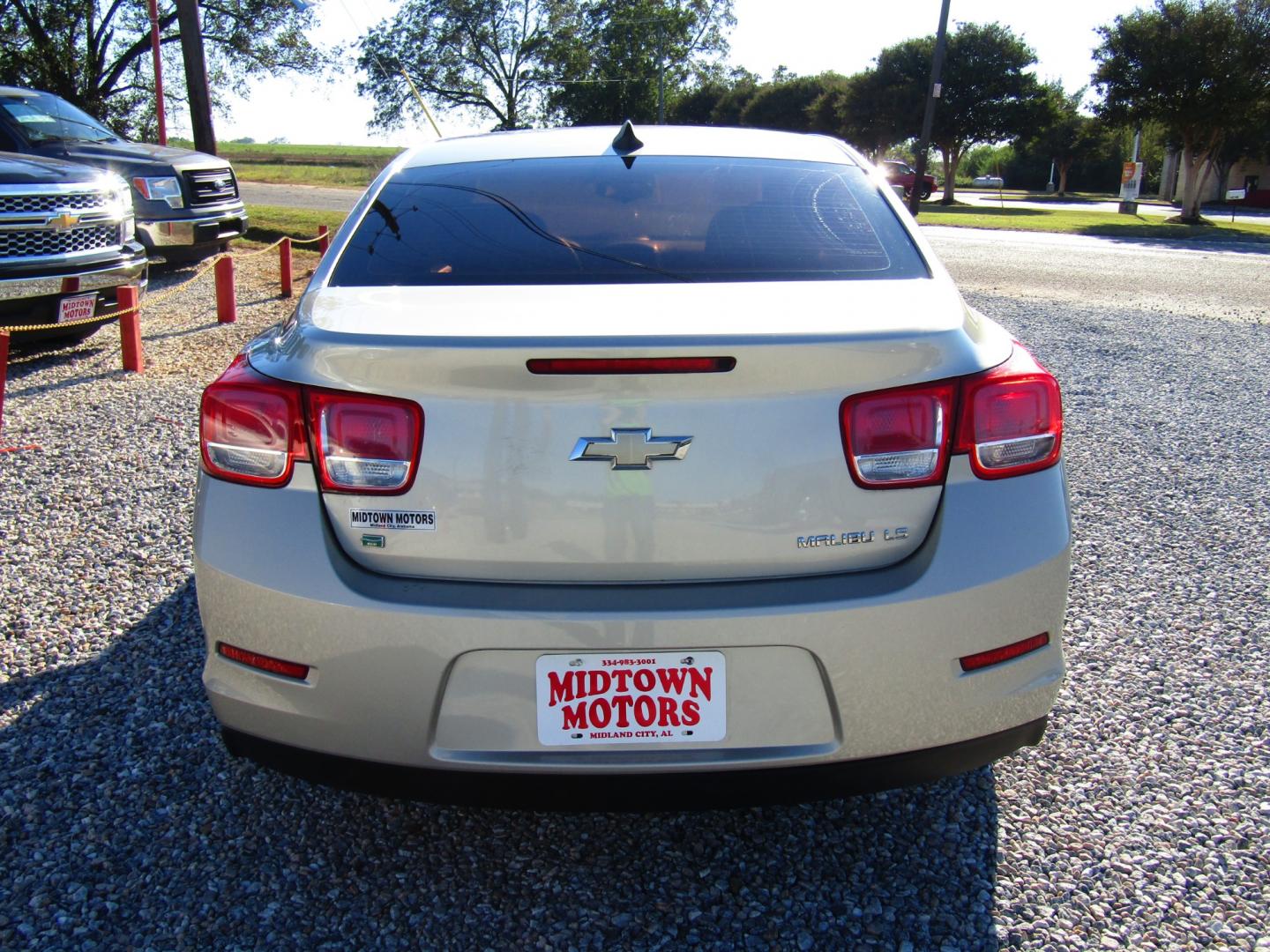 2015 Gold /Gray Chevrolet Malibu LS (1G11B5SL6FF) with an 2.5L L4 DOHC 16V engine, Automatic transmission, located at 15016 S Hwy 231, Midland City, AL, 36350, (334) 983-3001, 31.306210, -85.495277 - Photo#6