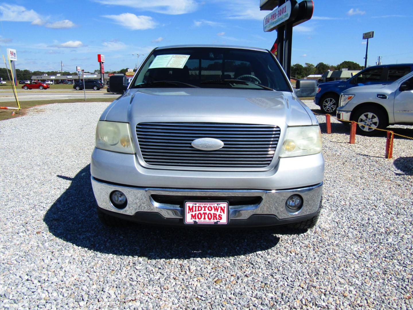 2006 Silver /Gray Ford F-150 Lariat SuperCab 2WD (1FTRX12WX6F) with an 4.6L V8 SOHC 16V engine, 4-Speed Automatic Overdrive transmission, located at 15016 S Hwy 231, Midland City, AL, 36350, (334) 983-3001, 31.306210, -85.495277 - Photo#1