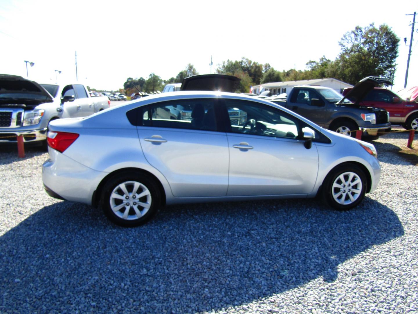 2014 Silver Kia Rio LX (KNADM4A39E6) with an 1.6L L4 DOHC 16V engine, Automatic transmission, located at 15016 S Hwy 231, Midland City, AL, 36350, (334) 983-3001, 31.306210, -85.495277 - Photo#7