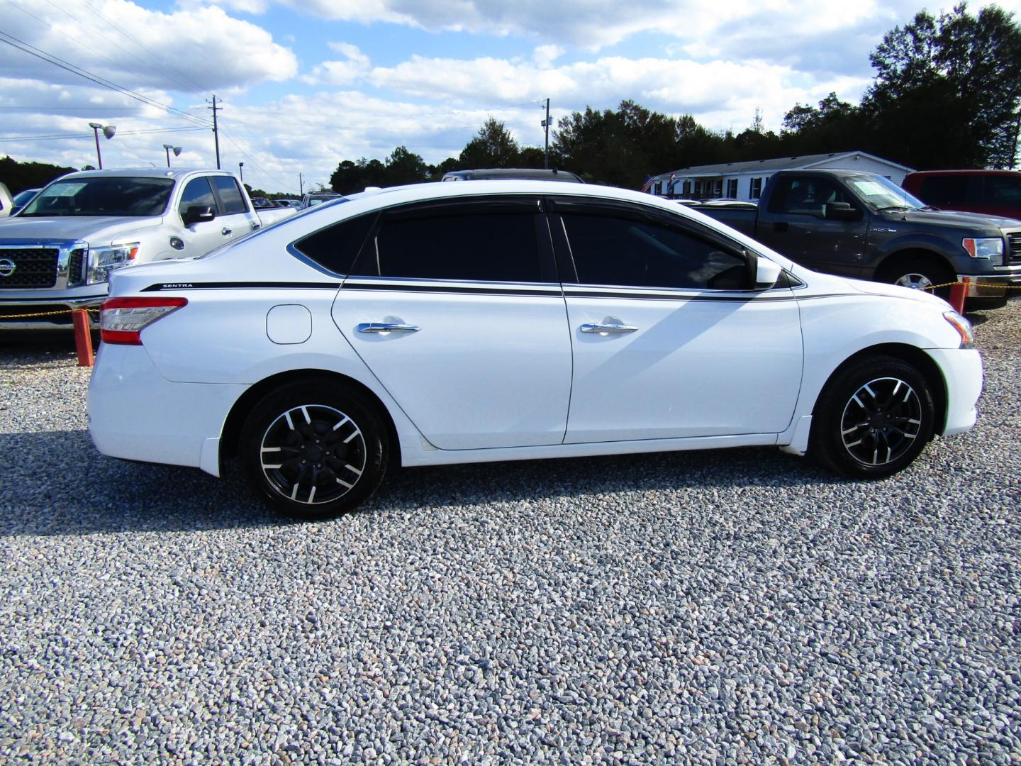 2015 WHITE /Tan Nissan Sentra S 6MT (3N1AB7AP9FY) with an 1.8L L4 SFI DOHC 16V engine, Automatic transmission, located at 15016 S Hwy 231, Midland City, AL, 36350, (334) 983-3001, 31.306210, -85.495277 - Photo#6