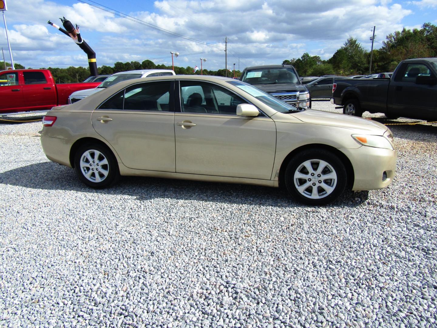 2011 Gold Toyota Camry SE 6-Spd MT (4T1BF3EK0BU) with an 2.5L L4 DOHC 16V engine, Automatic transmission, located at 15016 S Hwy 231, Midland City, AL, 36350, (334) 983-3001, 31.306210, -85.495277 - Photo#0