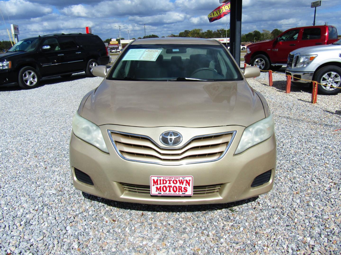 2011 Gold Toyota Camry SE 6-Spd MT (4T1BF3EK0BU) with an 2.5L L4 DOHC 16V engine, Automatic transmission, located at 15016 S Hwy 231, Midland City, AL, 36350, (334) 983-3001, 31.306210, -85.495277 - Photo#1