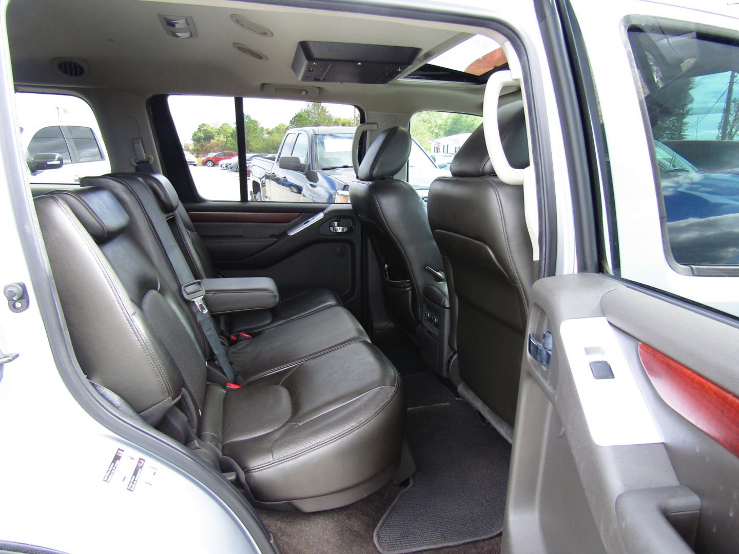 2010 Silver Nissan Pathfinder LE 2WD (5N1AR1NN2AC) with an 4.0L V6 DOHC 24V engine, 5-Speed Automatic transmission, located at 15016 S Hwy 231, Midland City, AL, 36350, (334) 983-3001, 31.306210, -85.495277 - Photo#9