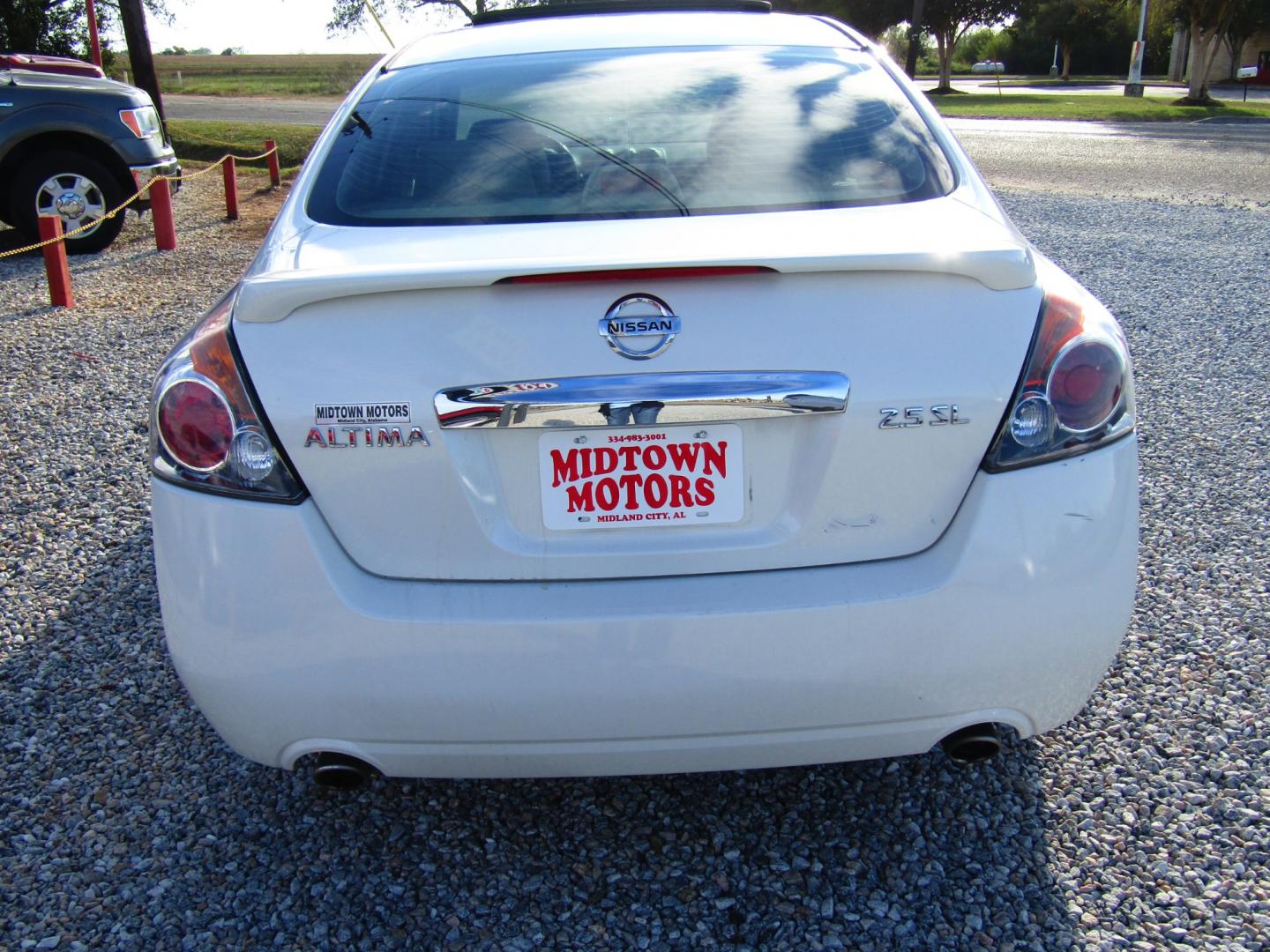 2012 WHITE /Tan Nissan Altima 2.5 S (1N4AL2AP5CN) with an 2.5L L4 DOHC 16V engine, Automatic transmission, located at 15016 S Hwy 231, Midland City, AL, 36350, (334) 983-3001, 31.306210, -85.495277 - Photo#6