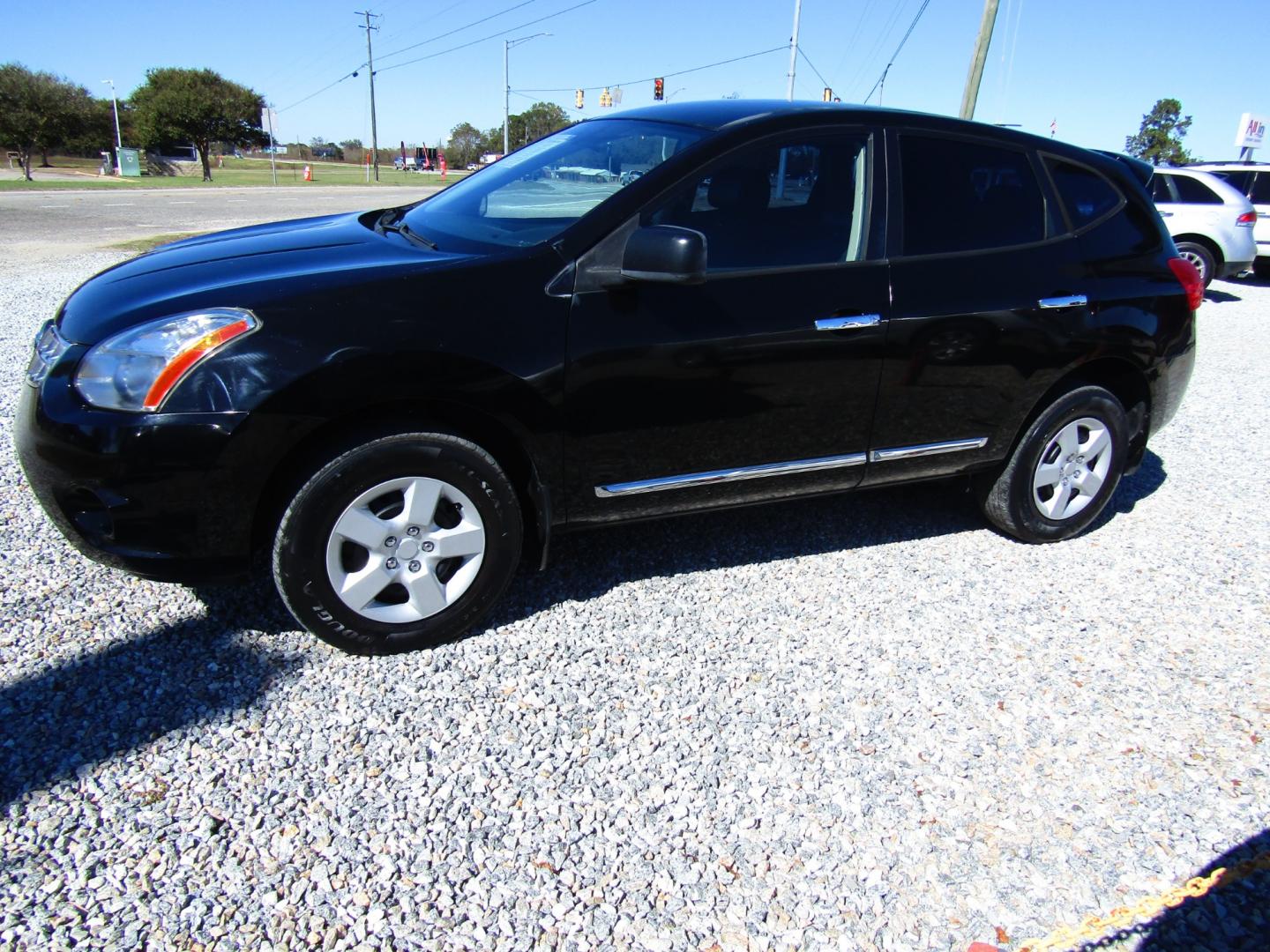 2013 Black /Black Nissan Rogue S 2WD (JN8AS5MT1DW) with an 2.5L L4 DOHC 16V engine, Automatic transmission, located at 15016 S Hwy 231, Midland City, AL, 36350, (334) 983-3001, 31.306210, -85.495277 - Photo#2