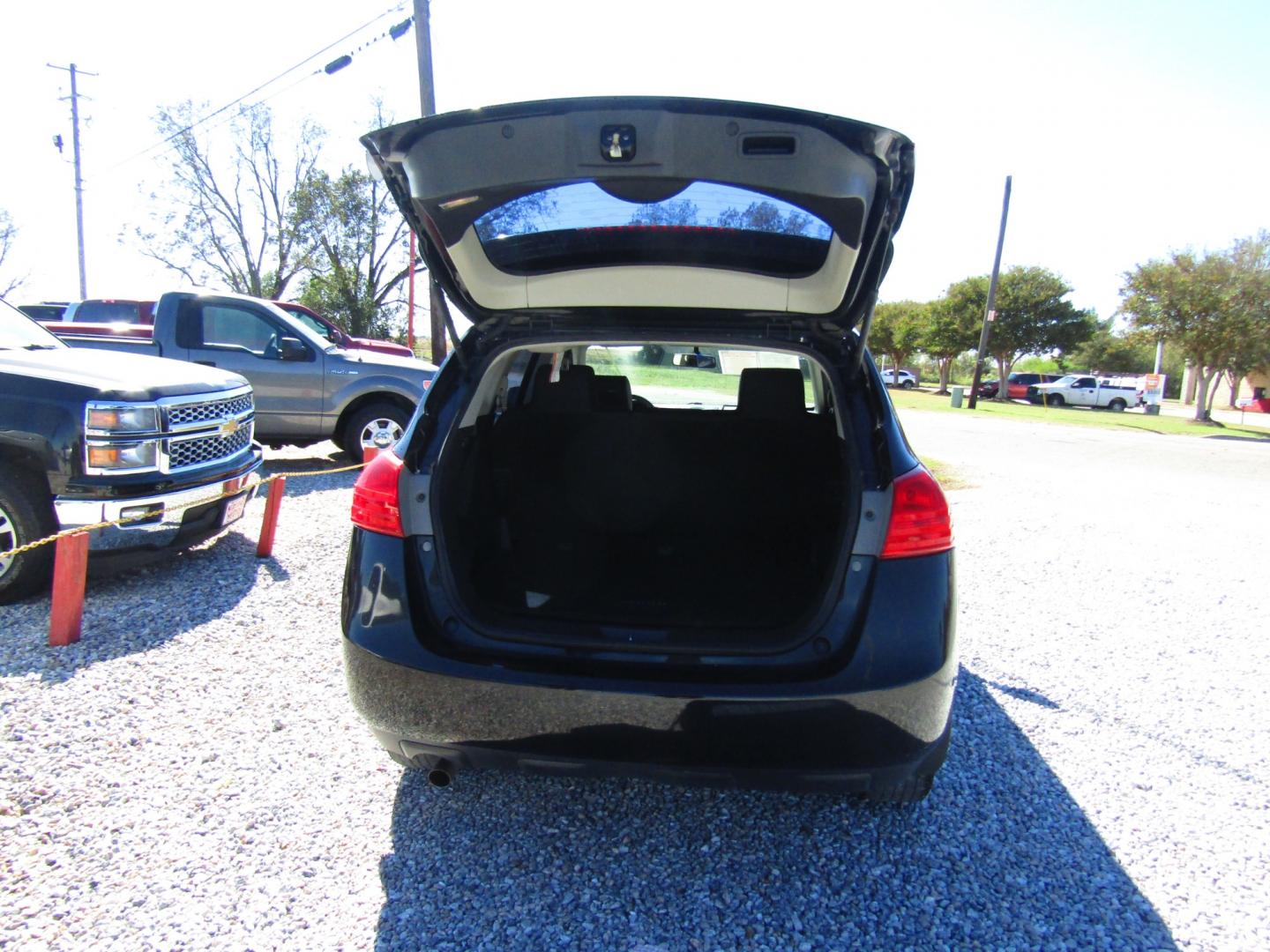 2013 Black /Black Nissan Rogue S 2WD (JN8AS5MT1DW) with an 2.5L L4 DOHC 16V engine, Automatic transmission, located at 15016 S Hwy 231, Midland City, AL, 36350, (334) 983-3001, 31.306210, -85.495277 - Photo#7