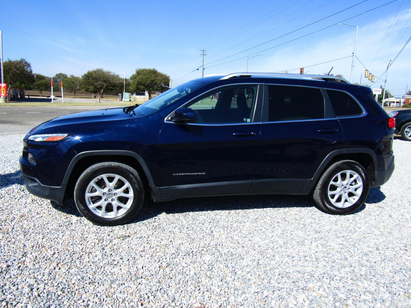 2014 Blue Jeep Cherokee Latitude FWD (1C4PJLCB3EW) with an 2.4L L4 DOHC 16V engine, Automatic transmission, located at 15016 S Hwy 231, Midland City, AL, 36350, (334) 983-3001, 31.306210, -85.495277 - Photo#2