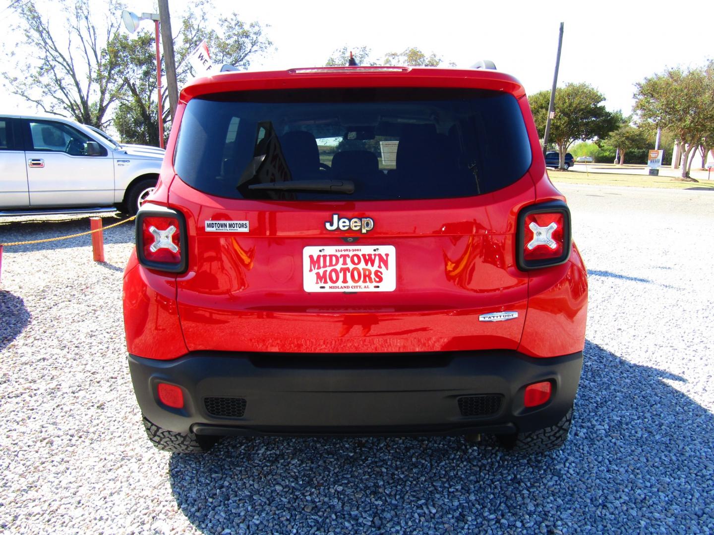 2016 Red Jeep Renegade Latitude FWD (ZACCJABT9GP) with an 2.4L L4 DOHC 16V engine, Automatic transmission, located at 15016 S Hwy 231, Midland City, AL, 36350, (334) 983-3001, 31.306210, -85.495277 - Photo#5