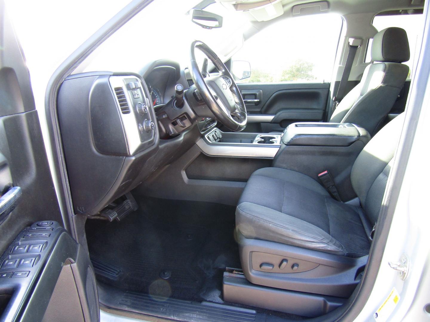 2015 Silver Chevrolet Silverado 1500 LT Crew Cab 4WD (3GCUKREC7FG) with an 5.3L V8 OHV 16V engine, Automatic transmission, located at 15016 S Hwy 231, Midland City, AL, 36350, (334) 983-3001, 31.306210, -85.495277 - Photo#3