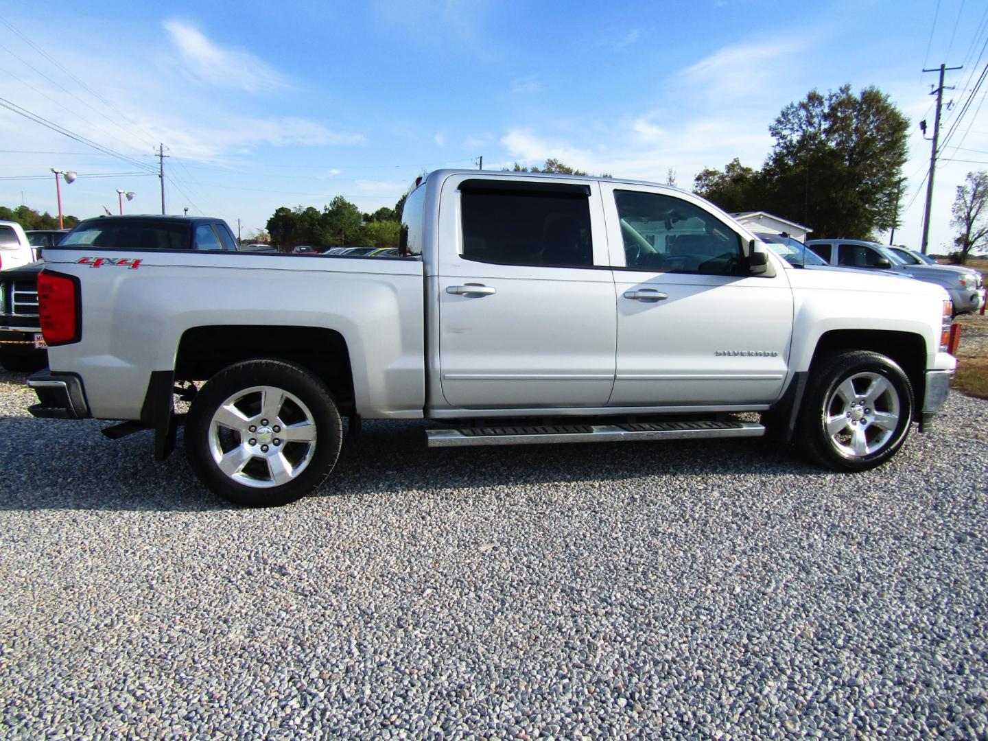 2015 Silver Chevrolet Silverado 1500 LT Crew Cab 4WD (3GCUKREC7FG) with an 5.3L V8 OHV 16V engine, Automatic transmission, located at 15016 S Hwy 231, Midland City, AL, 36350, (334) 983-3001, 31.306210, -85.495277 - Photo#7