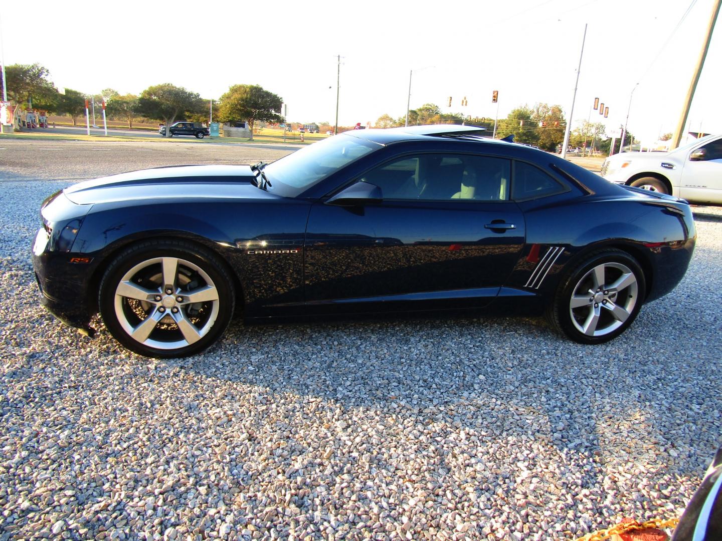 2012 Blue Chevrolet Camaro Coupe 1LT (2G1FB1E36C9) with an 3.6L V6 DOHC 24V FFV engine, Automatic transmission, located at 15016 S Hwy 231, Midland City, AL, 36350, (334) 983-3001, 31.306210, -85.495277 - Photo#2