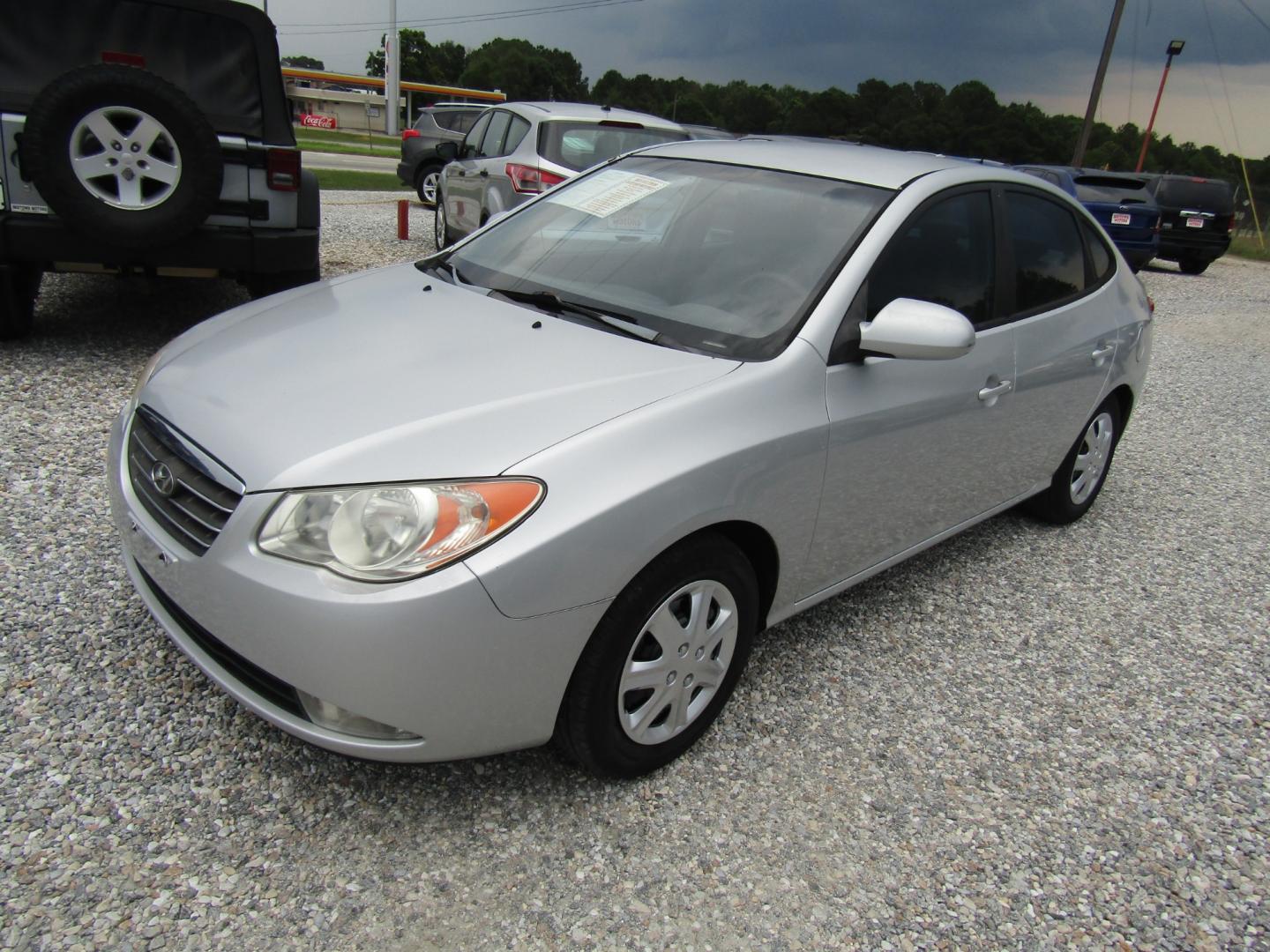 2009 Silver /Gray Hyundai Elantra GLS (KMHDU46D69U) with an 2.0L L4 DOHC 16V engine, Automatic transmission, located at 15016 S Hwy 231, Midland City, AL, 36350, (334) 983-3001, 31.306210, -85.495277 - Photo#2