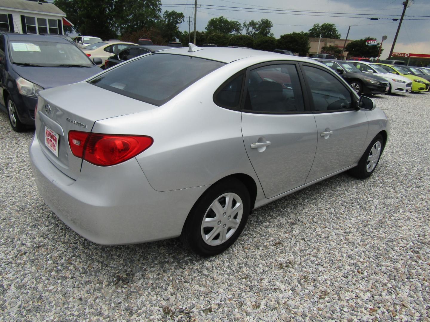 2009 Silver /Gray Hyundai Elantra GLS (KMHDU46D69U) with an 2.0L L4 DOHC 16V engine, Automatic transmission, located at 15016 S Hwy 231, Midland City, AL, 36350, (334) 983-3001, 31.306210, -85.495277 - Photo#7